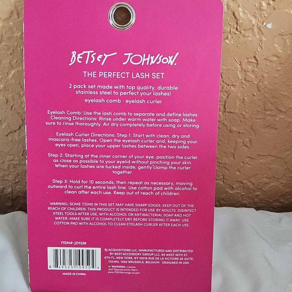 BETSEY JOHNSON EYELASH COMBO - Picture 3 of 3